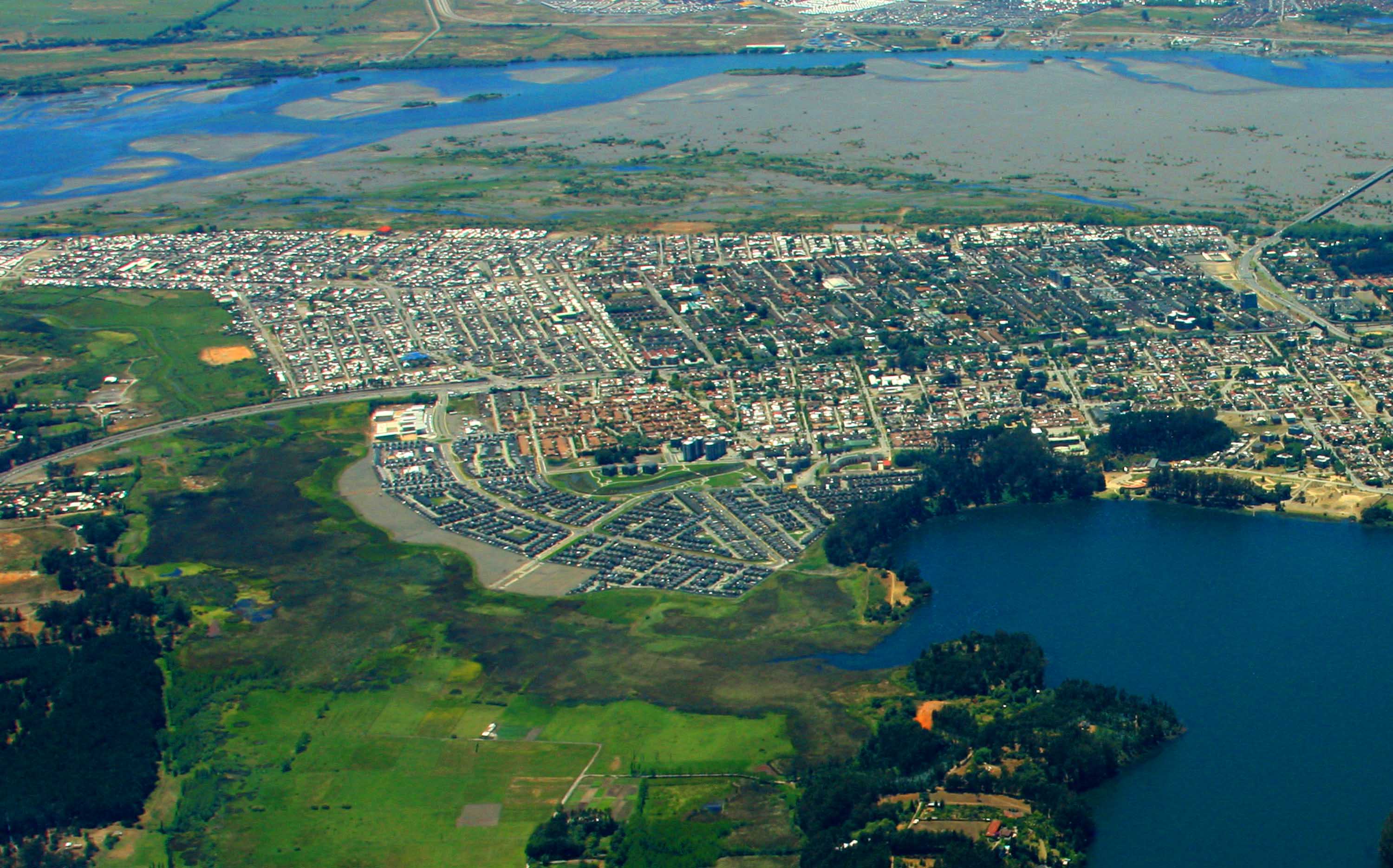 Aguas San Pedro participa en la Mesa de Gobernanza Ambiental de la comuna de San Pedro de la Paz